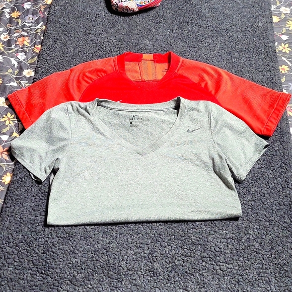 Nike tops - Picture 2 of 4